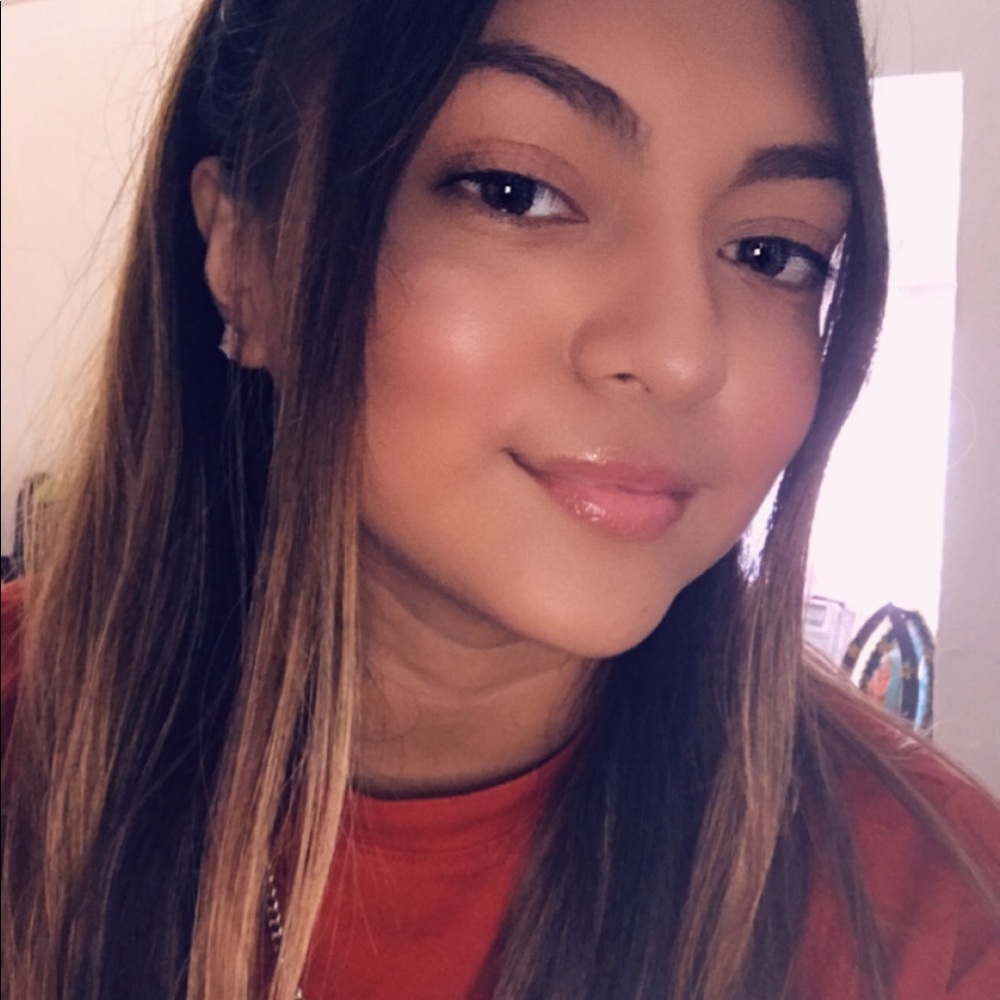 Meet your Posher, Vanessa